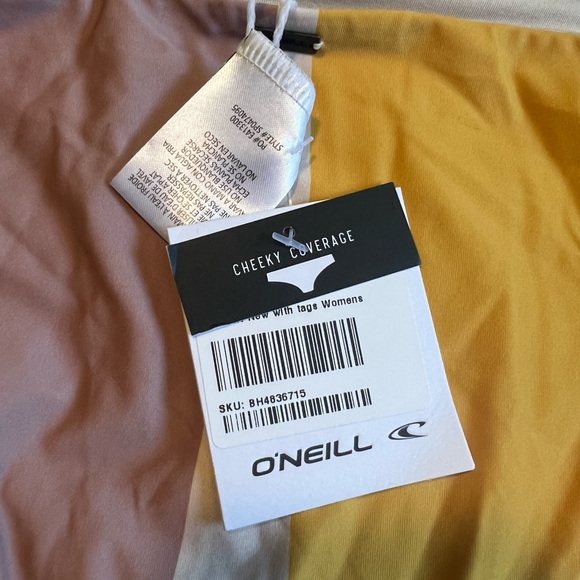 NWT. O’Neill bathing suit bottoms. Very stretchy. XL. - Picture 3 of 5